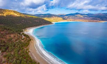 Ege Masalı Lavanta Bahçeleri Salda Gölü Pamukkale Kuşadası Yüzme Ve Tekne Turu (2 Gece Otel Konaklamalı)